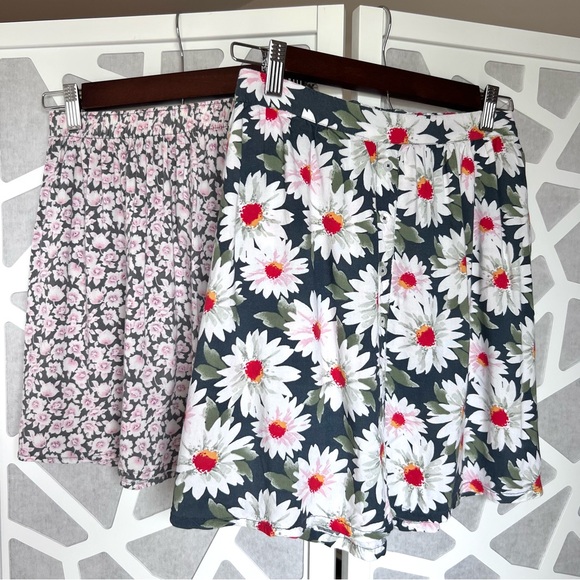 Hollister Floral Skirt Bundle size S Elastic Waist Mini Button Summer 0163 - Picture 1 of 12
